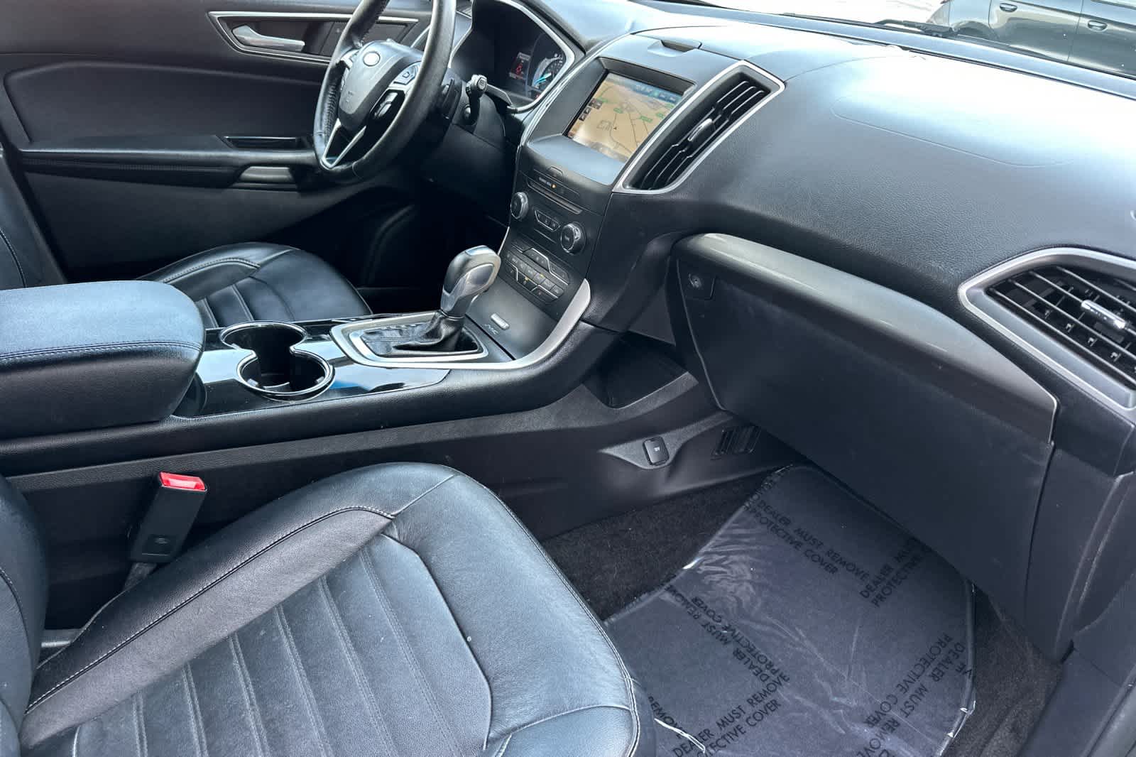 Thumbnail: 2015 Ford Edge - 17