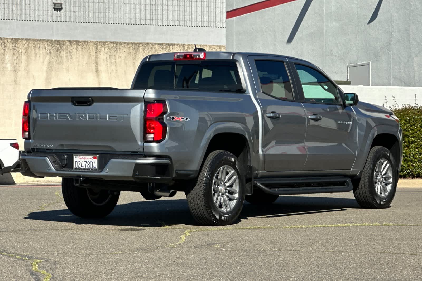 Thumbnail: 2024 Chevrolet Colorado - 2