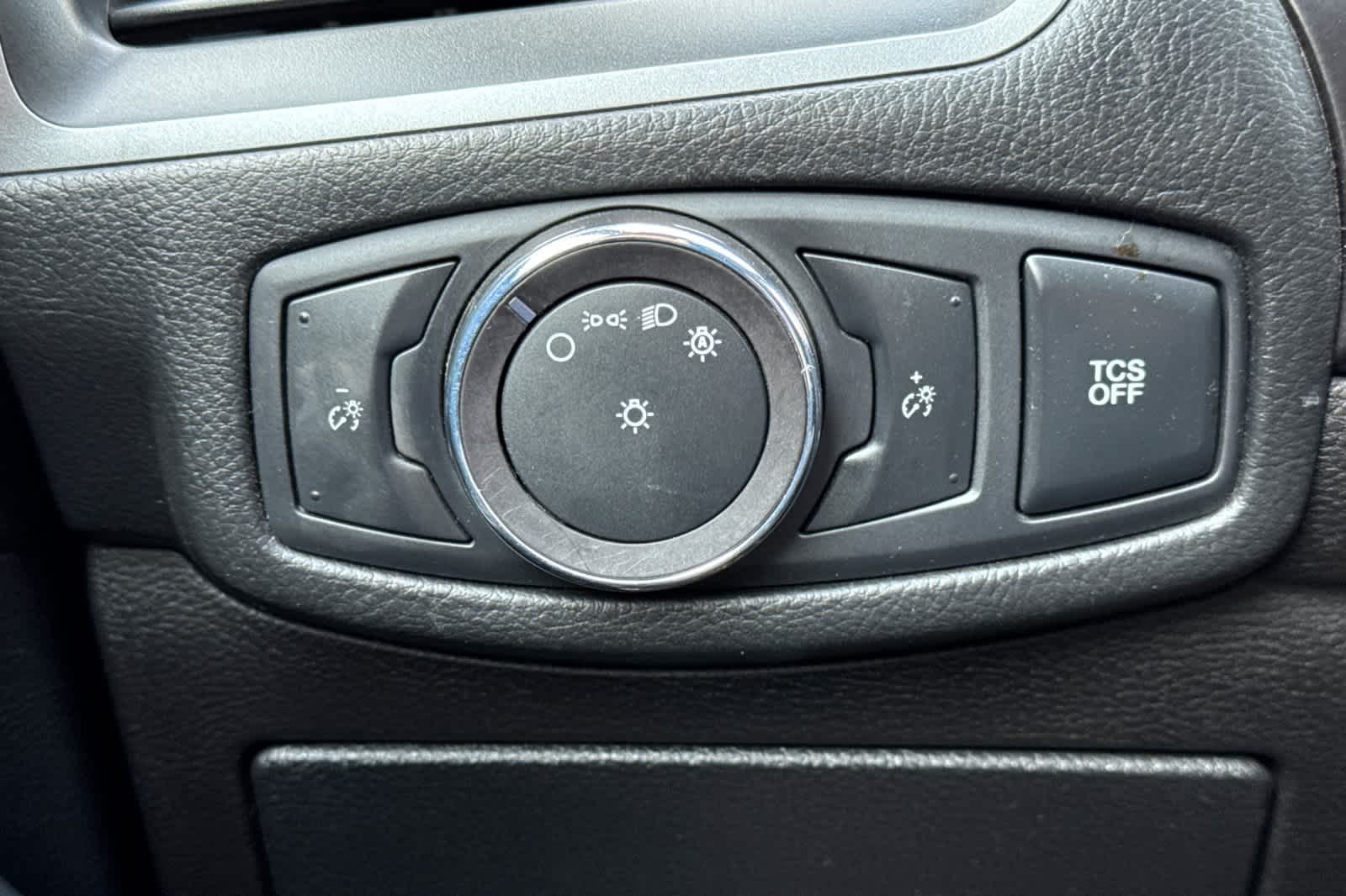 Thumbnail: 2019 Ford Edge - 30