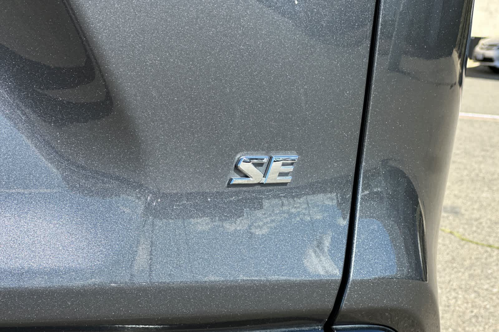 Thumbnail: 2023 Toyota RAV4 - 32