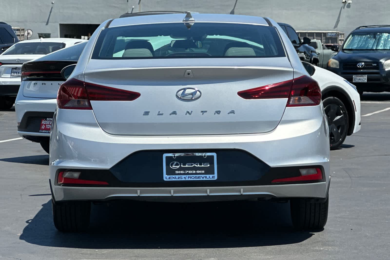 Thumbnail: 2020 Hyundai Elantra - 8