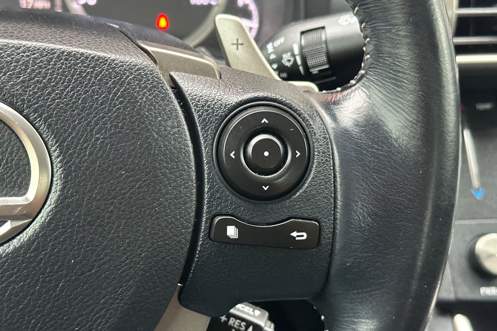 Thumbnail: 2016 Lexus IS - 26