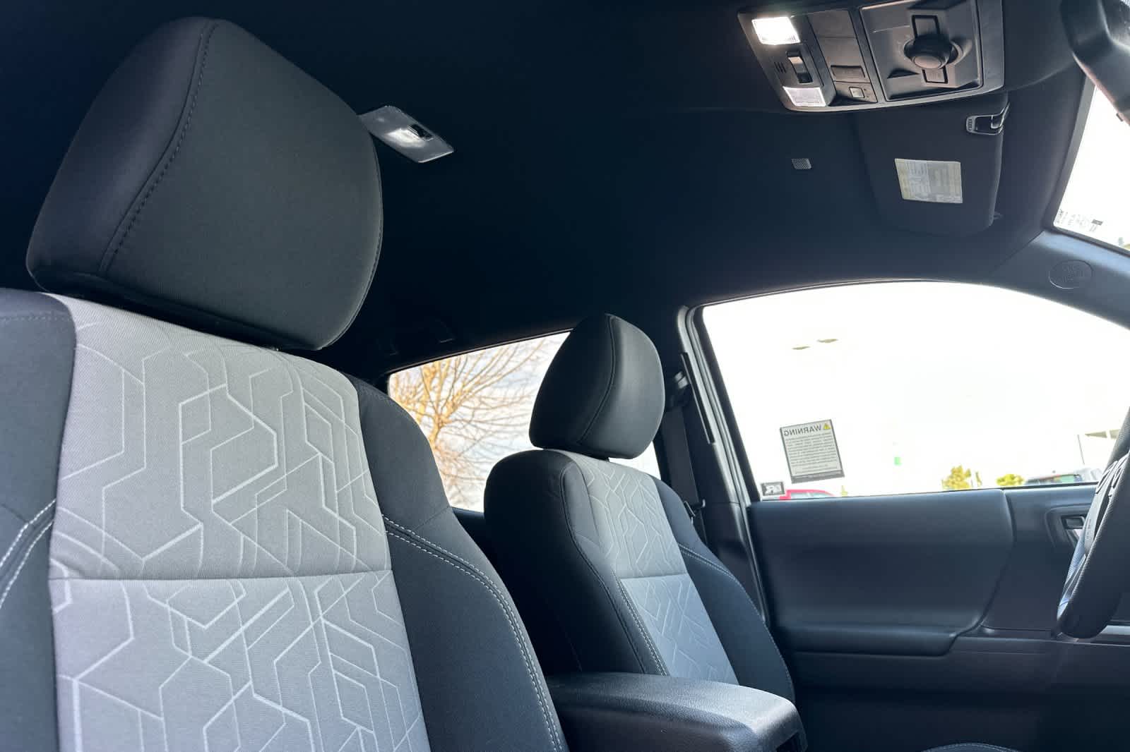 Thumbnail: 2022 Toyota Tacoma - 16