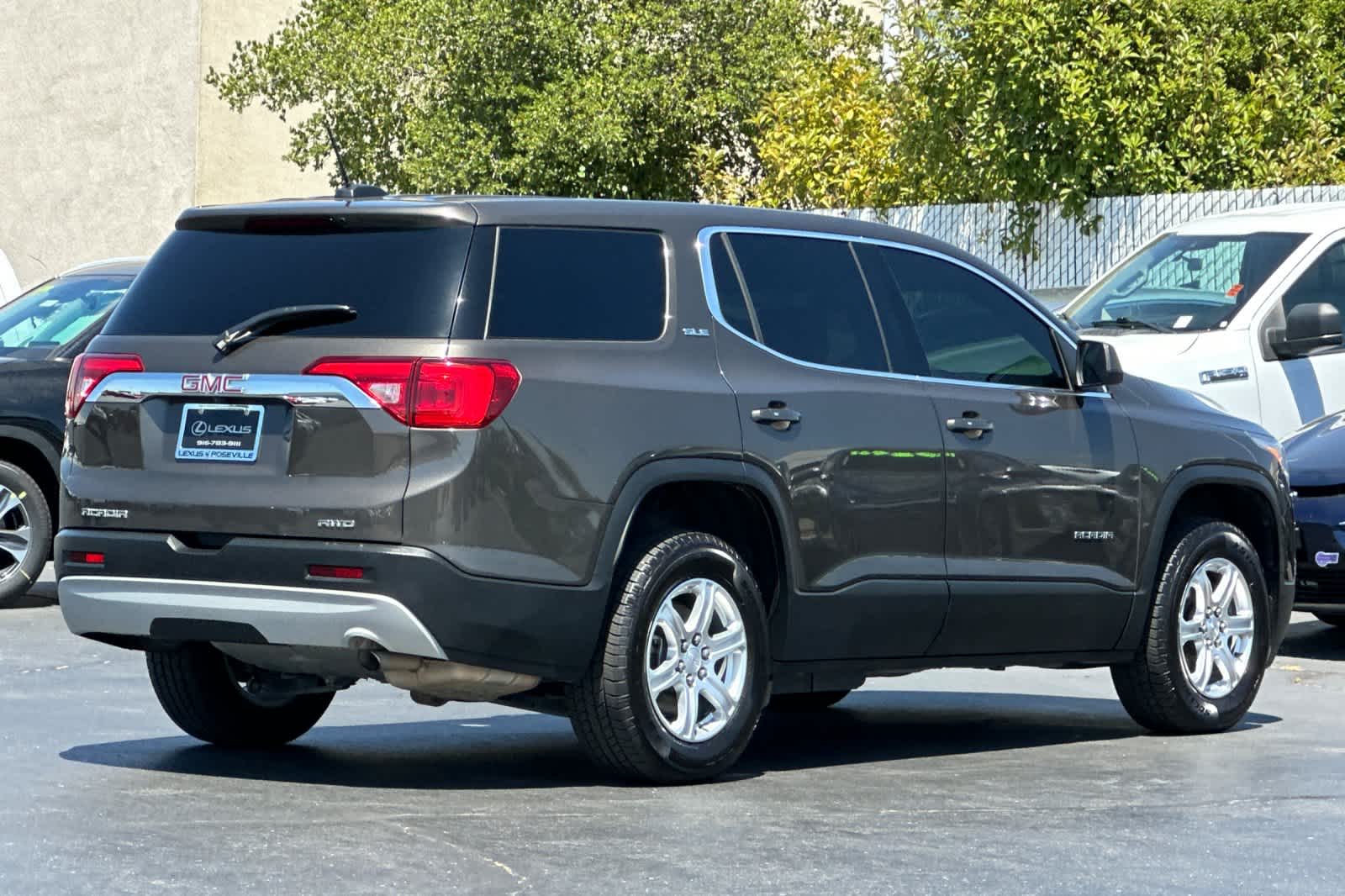 Thumbnail: 2019 GMC Acadia - 2