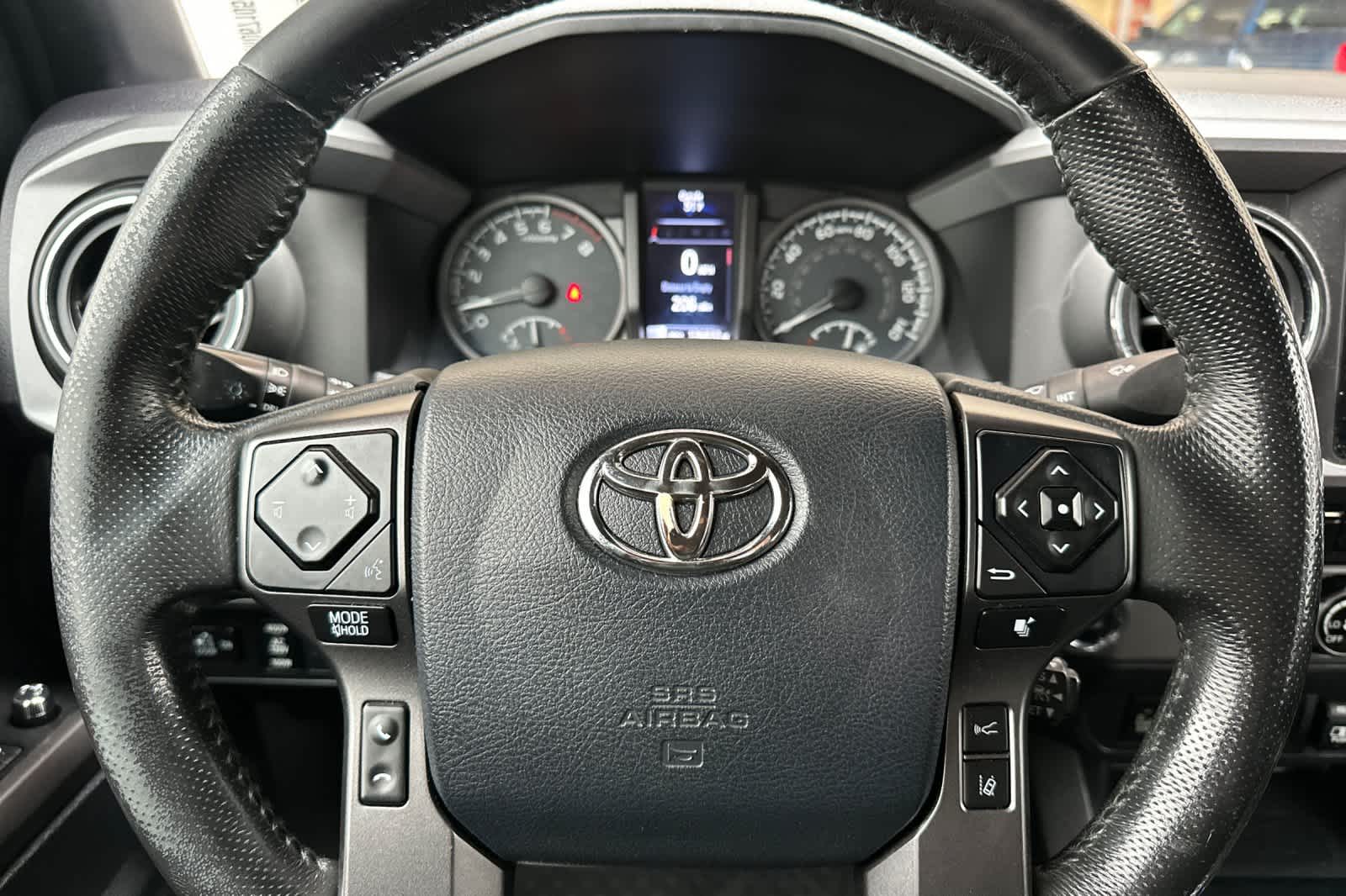 Thumbnail: 2018 Toyota Tacoma - 24