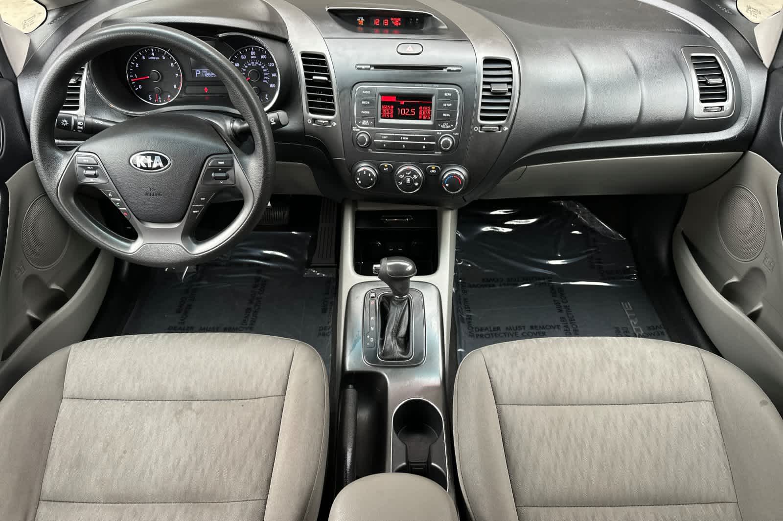 Thumbnail: 2015 Kia Forte - 3