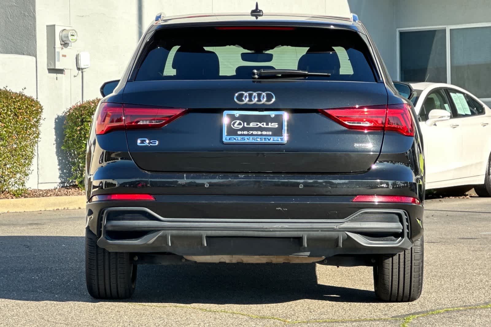 Thumbnail: 2023 Audi Q3 - 8