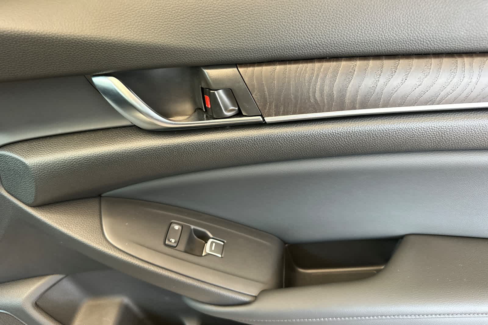 2018 Honda Accord EX 18