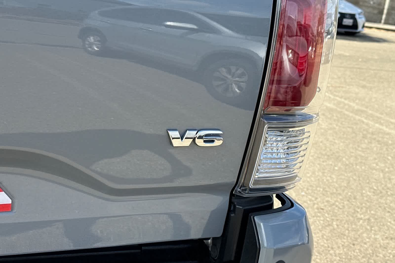 Thumbnail: 2020 Toyota Tacoma - 7