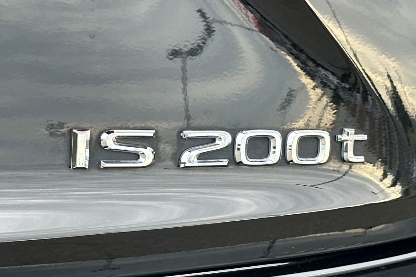 Thumbnail: 2016 Lexus IS - 31