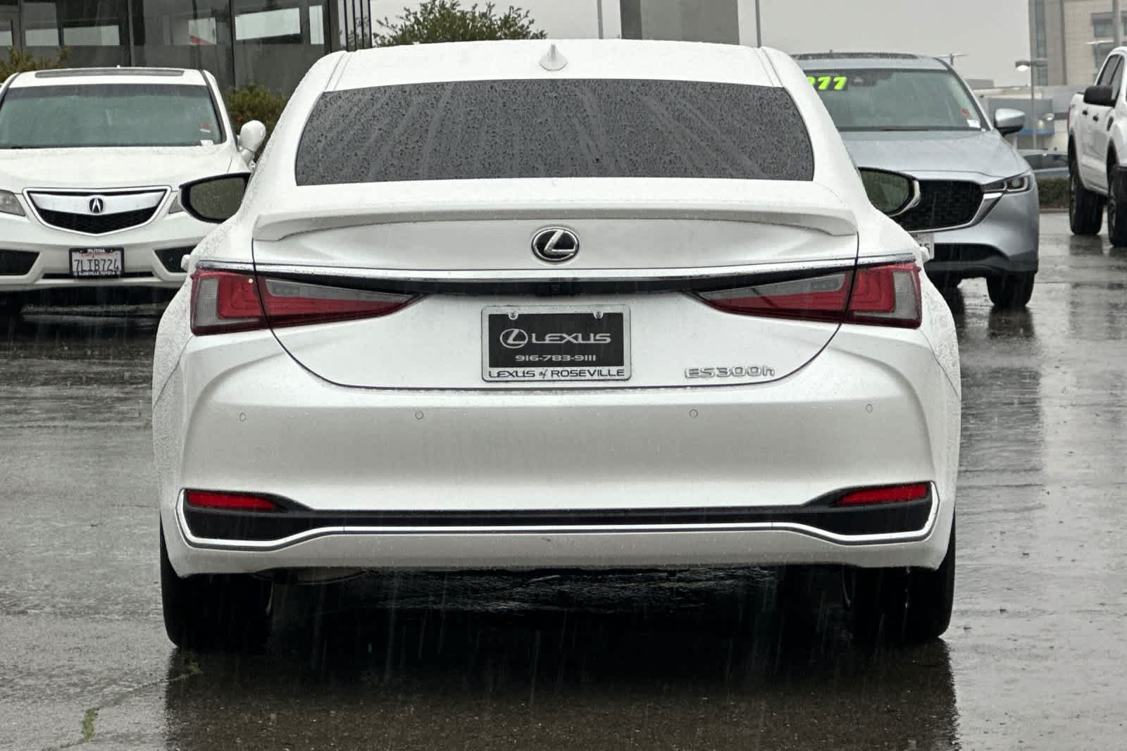 Thumbnail: 2024 Lexus ES - 8