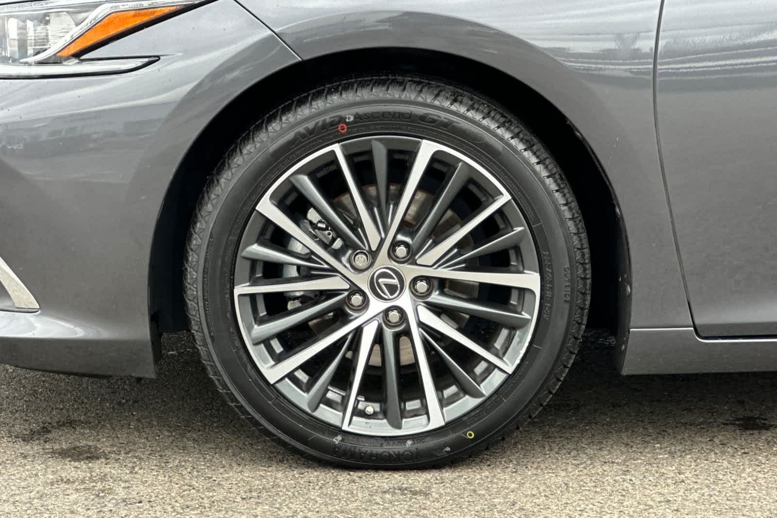 Thumbnail: 2023 Lexus ES - 30