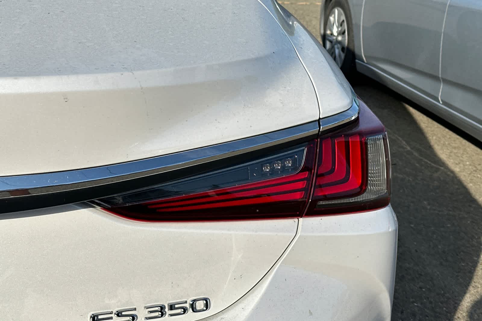 Thumbnail: 2019 Lexus ES - 17