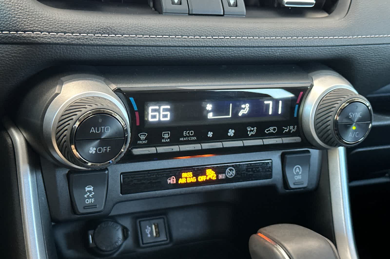 Thumbnail: 2024 Toyota RAV4 - 21