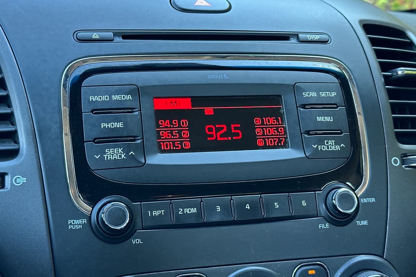 Thumbnail: 2018 Kia Forte - 18