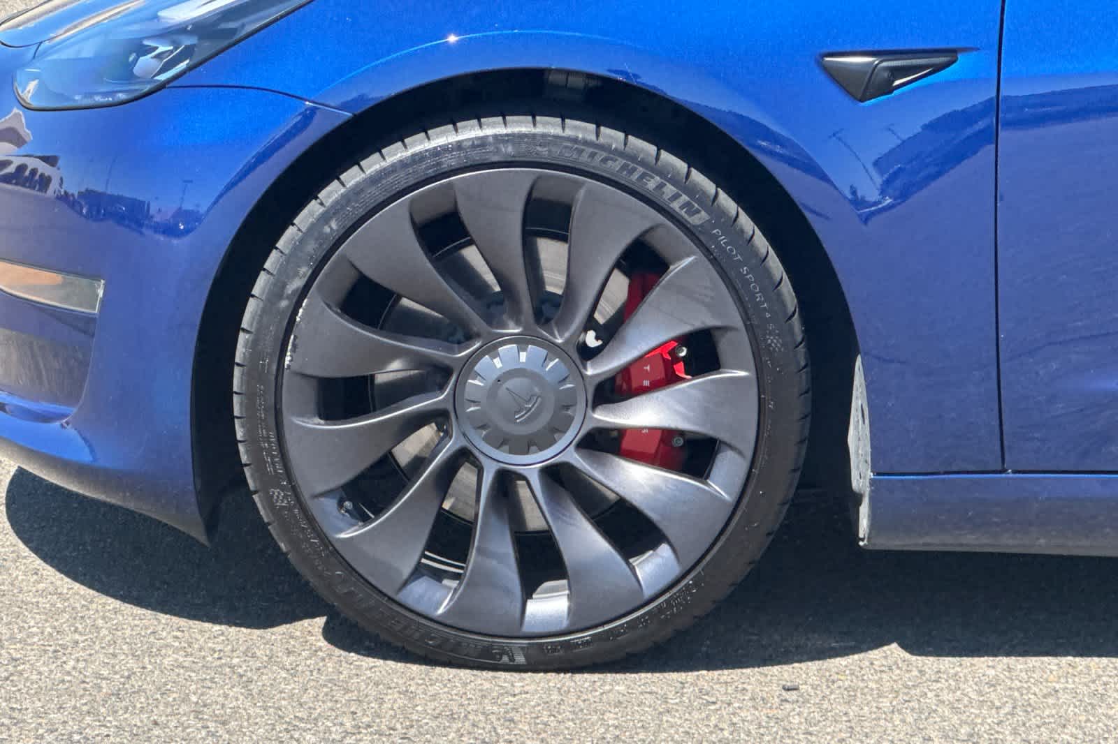 Thumbnail: 2023 Tesla Model 3 - 28