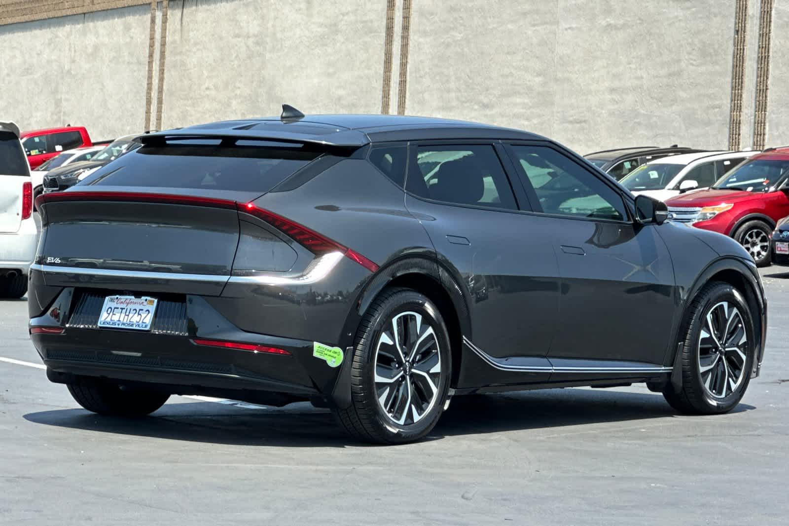 Thumbnail: 2023 Kia EV6 - 2