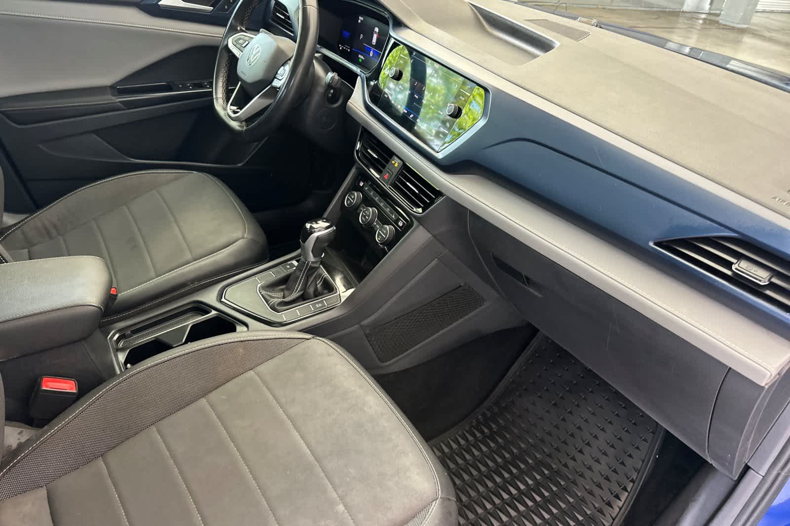 Thumbnail: 2024 Volkswagen Taos - 17