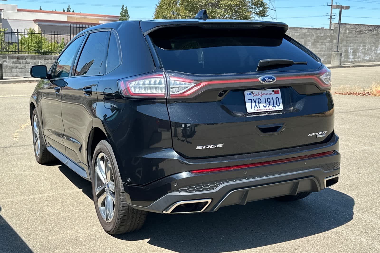 Thumbnail: 2015 Ford Edge - 4