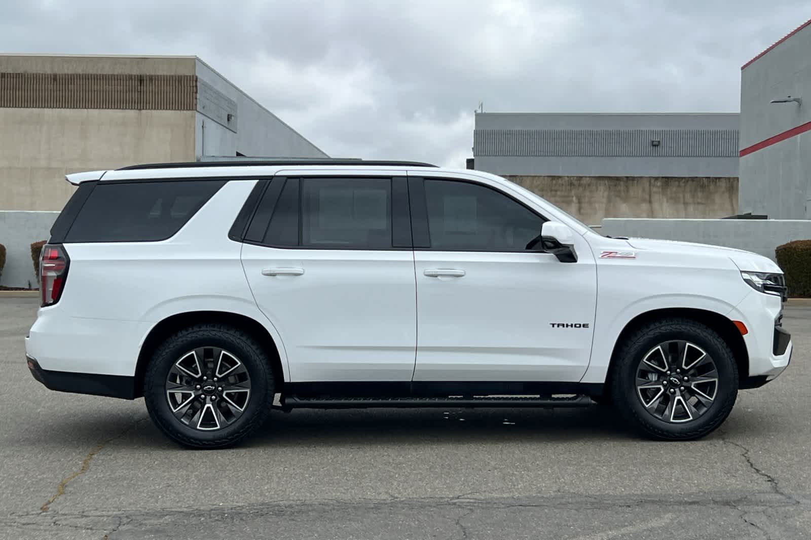 Thumbnail: 2023 Chevrolet Tahoe - 6