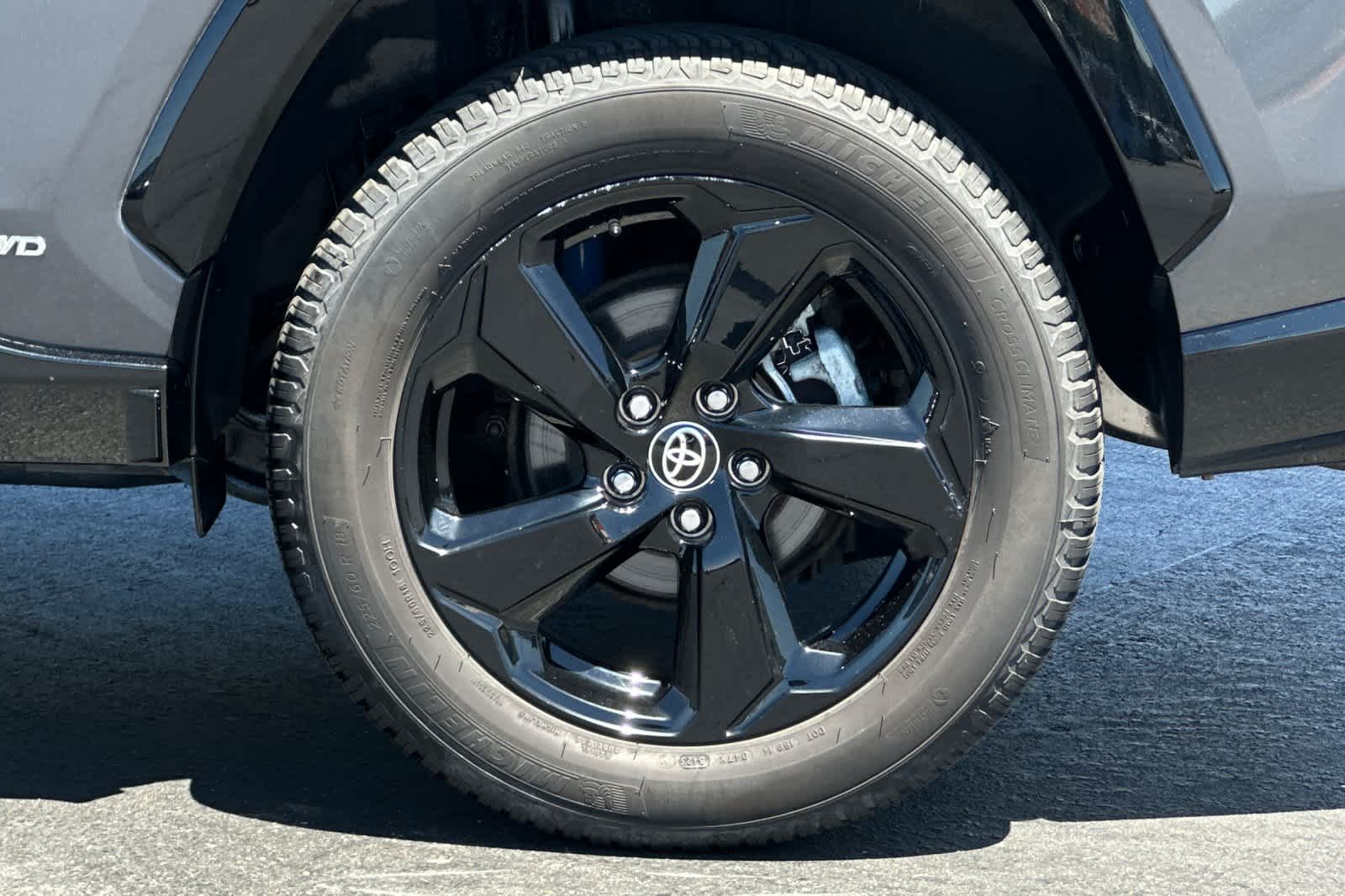 Thumbnail: 2021 Toyota RAV4 - 30
