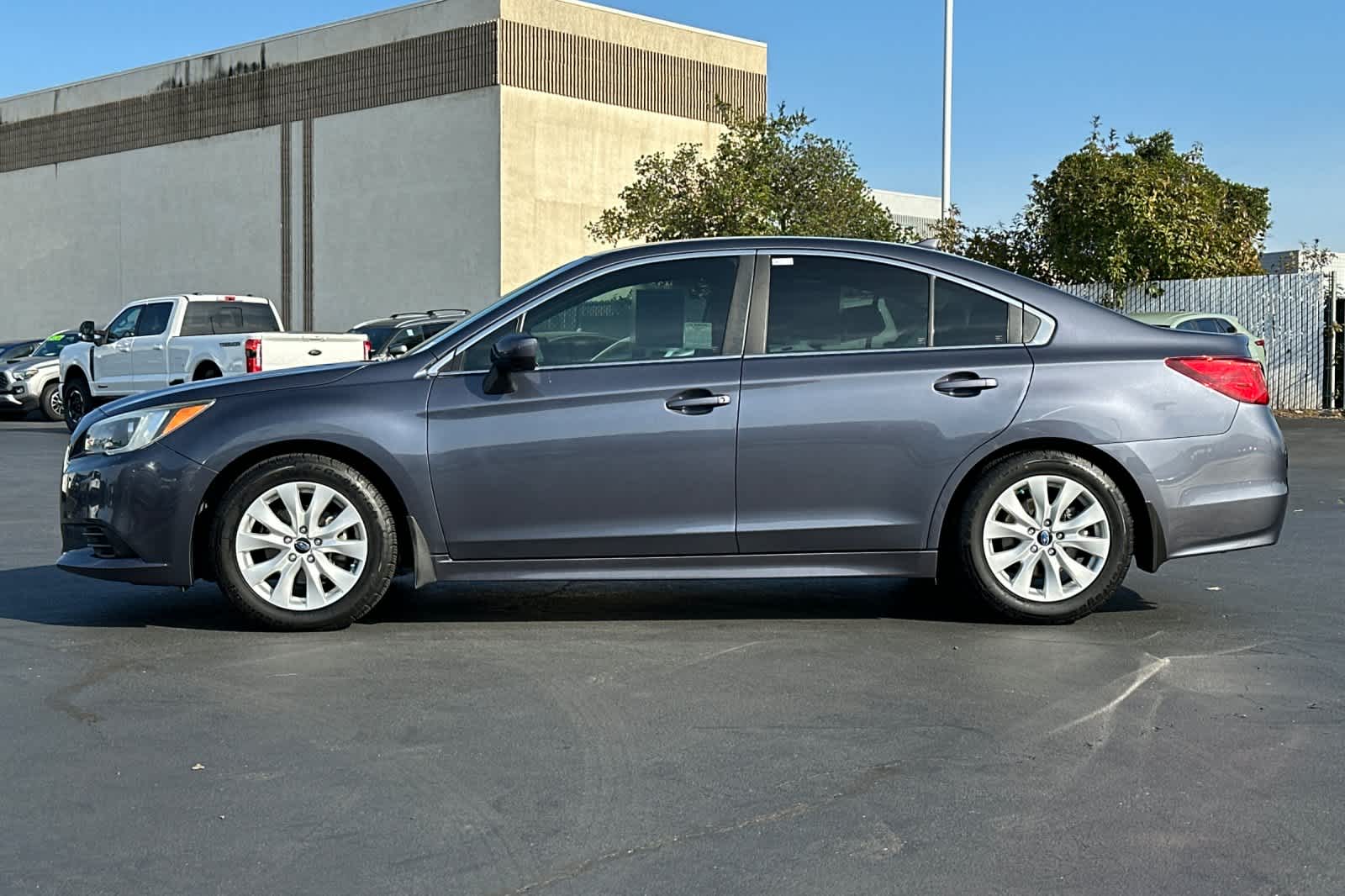 Thumbnail: 2016 Subaru Legacy - 9