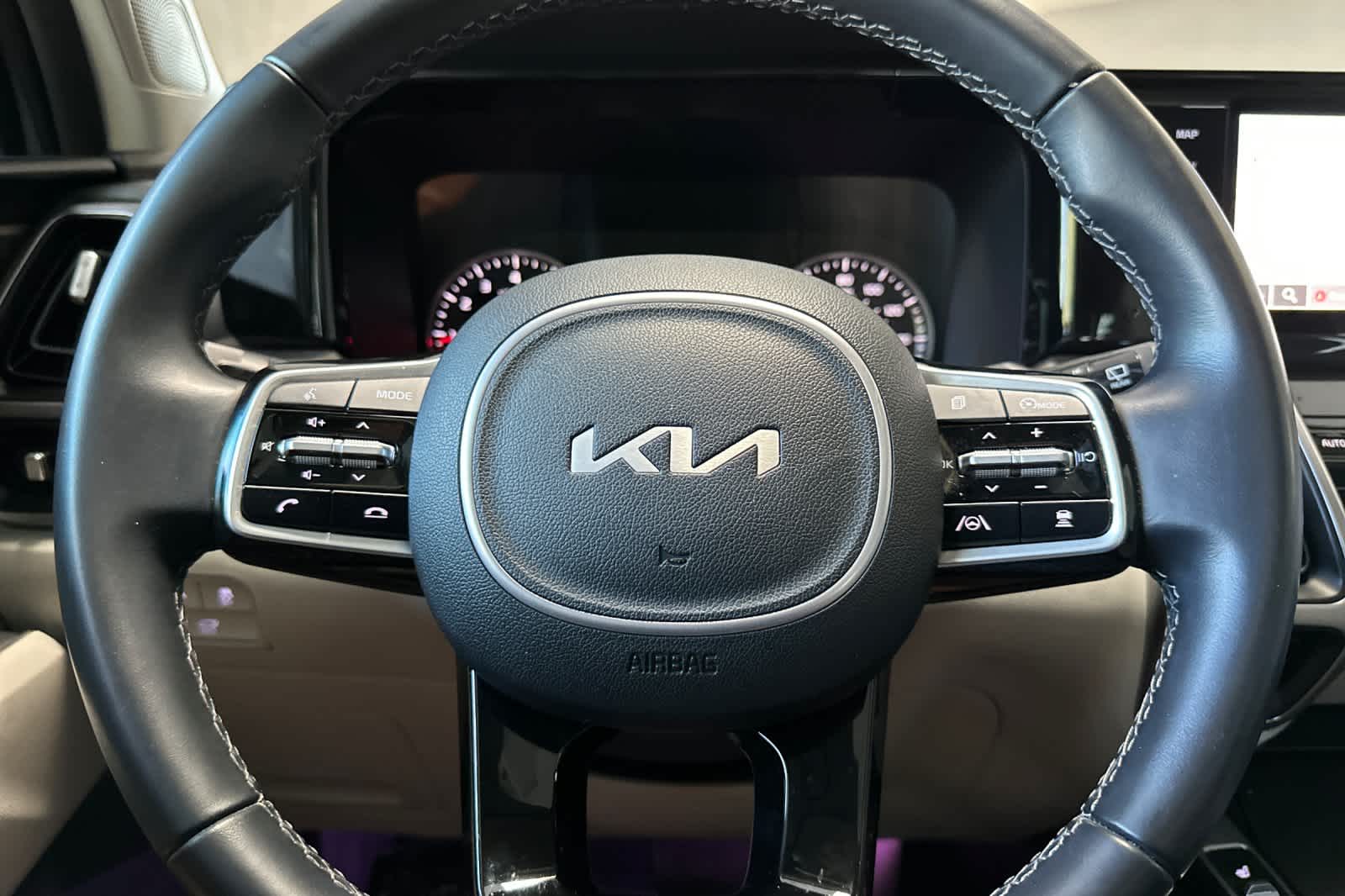 Thumbnail: 2022 Kia Sorento - 27