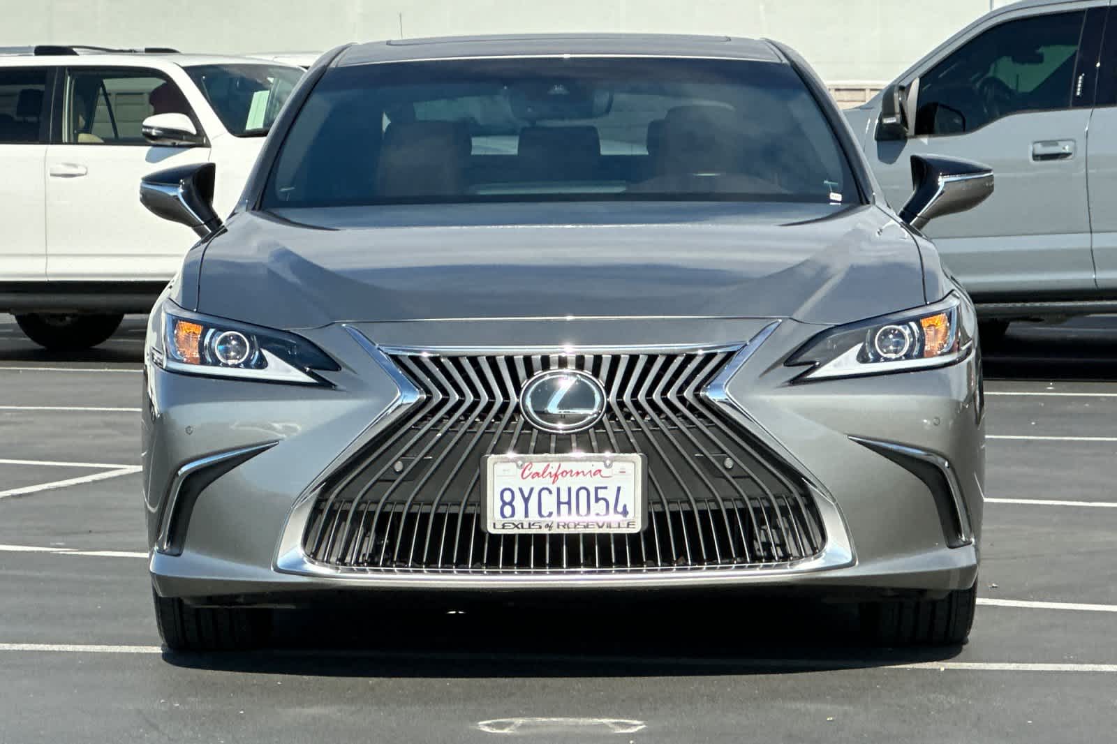 Thumbnail: 2021 Lexus ES - 10