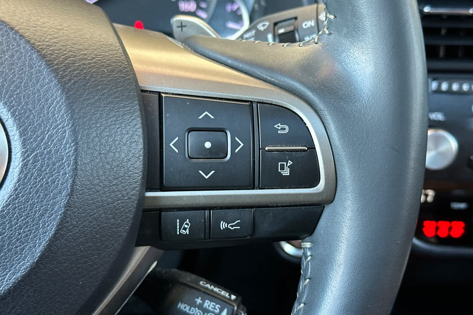 Thumbnail: 2022 Lexus RX - 28