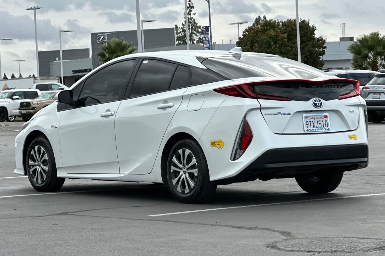 Thumbnail: 2022 Toyota Prius Prime - 7