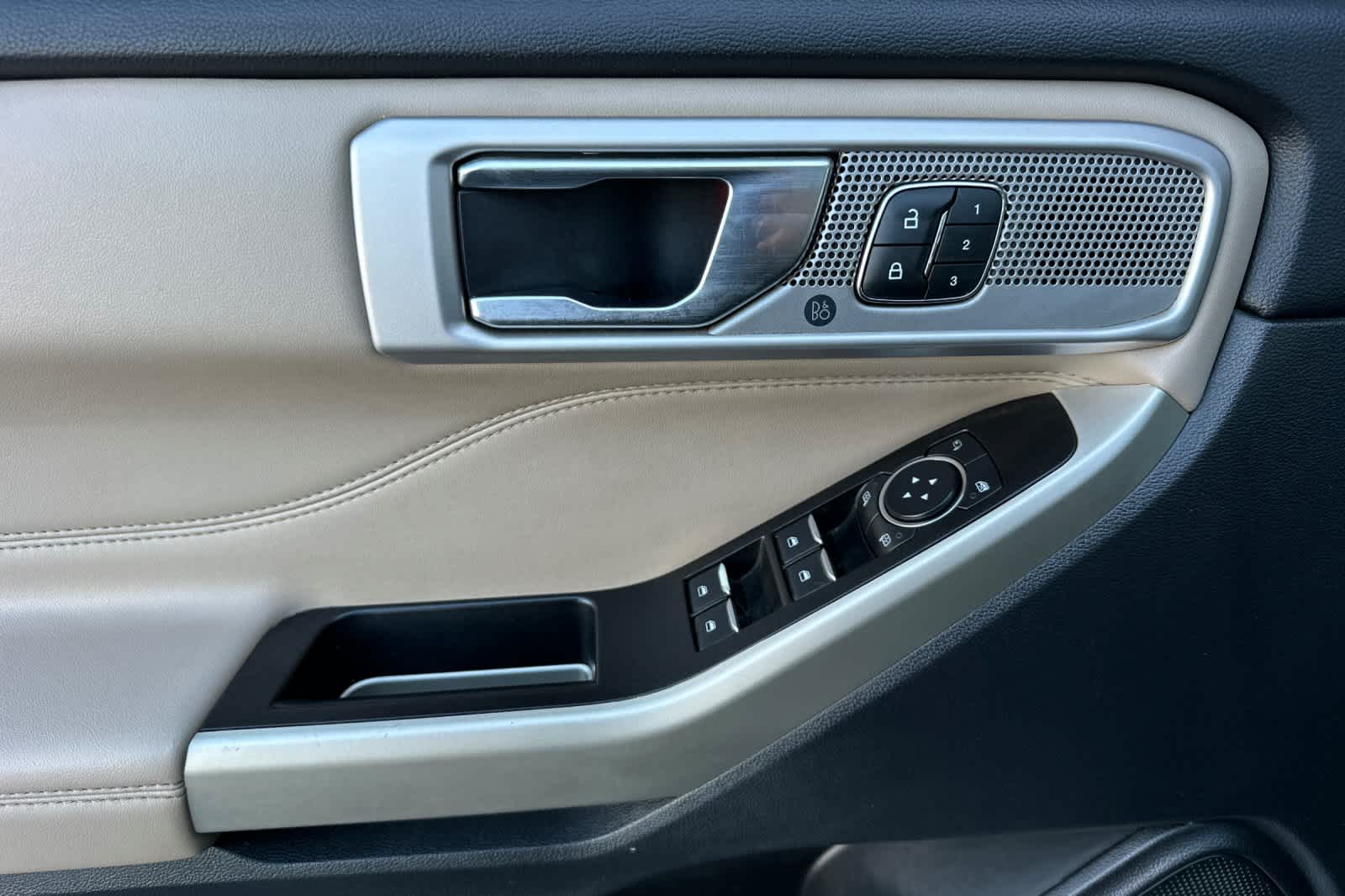 Thumbnail: 2021 Ford Explorer - 12