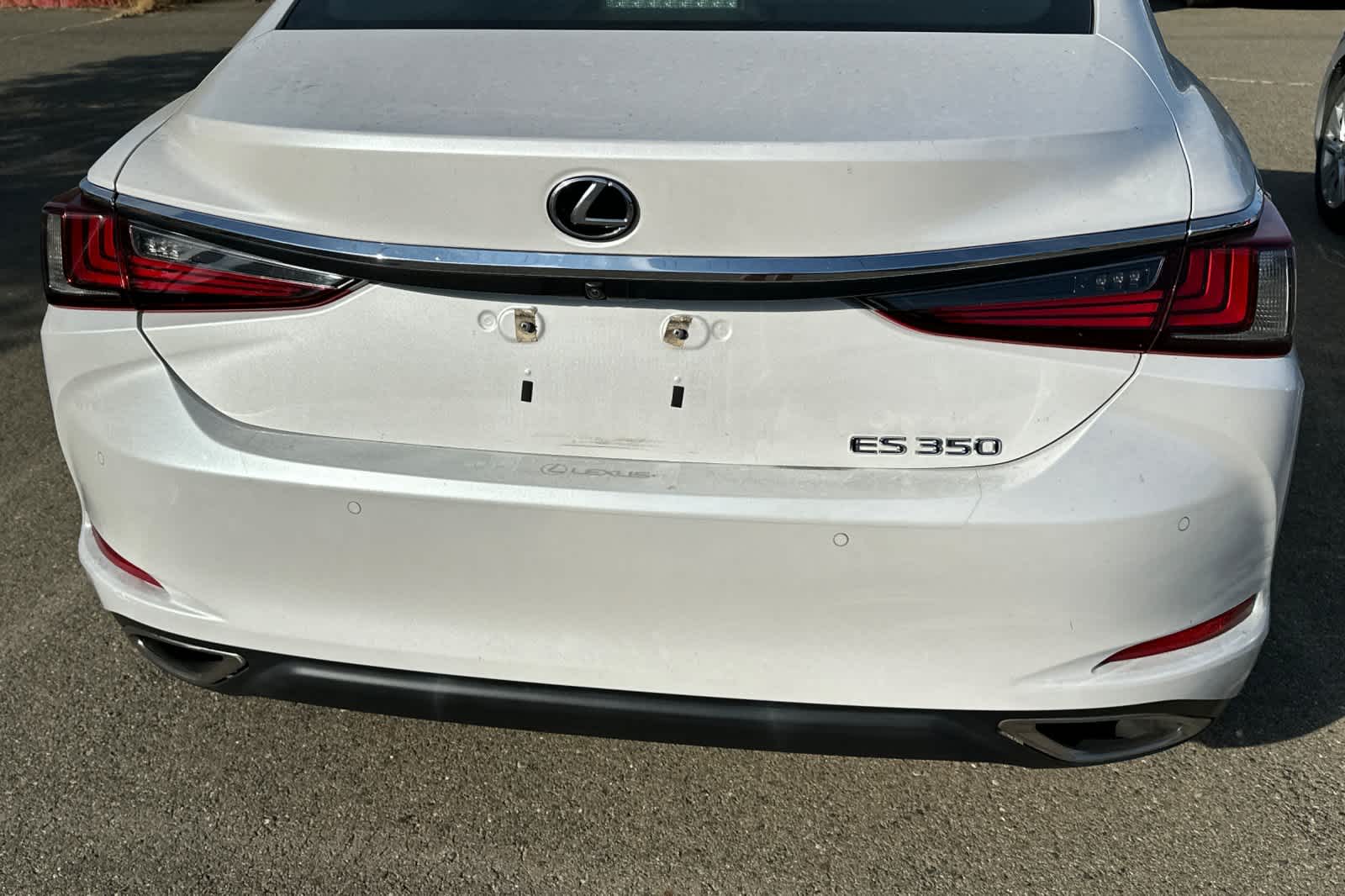 Thumbnail: 2019 Lexus ES - 16
