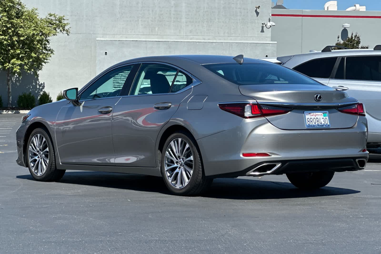 Thumbnail: 2020 Lexus ES - 7