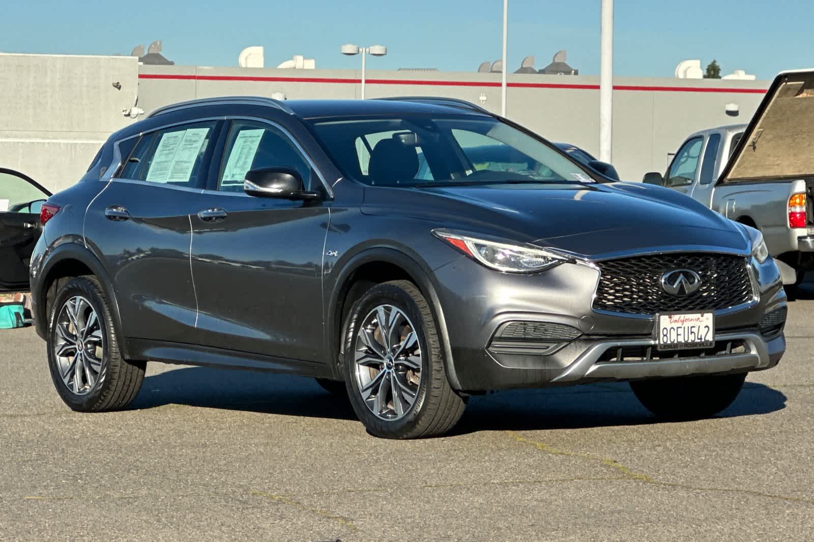 Thumbnail: 2018 INFINITI QX30 - 5