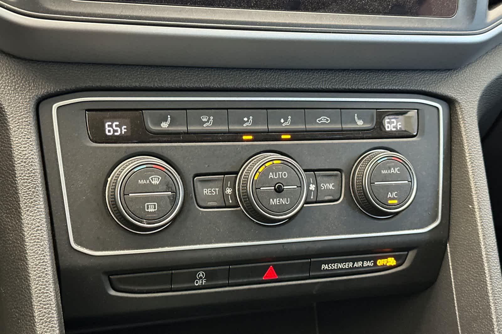 Thumbnail: 2021 Volkswagen Atlas - 23