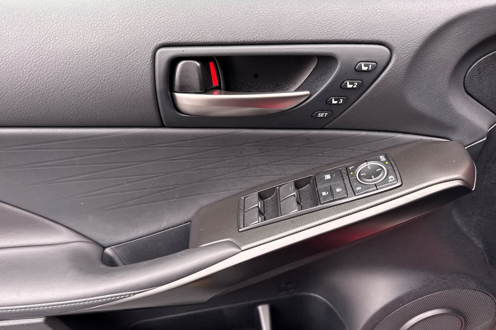 Thumbnail: 2025 Lexus IS - 12