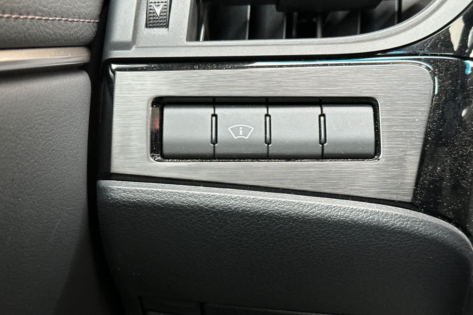 Thumbnail: 2025 Lexus ES - 29