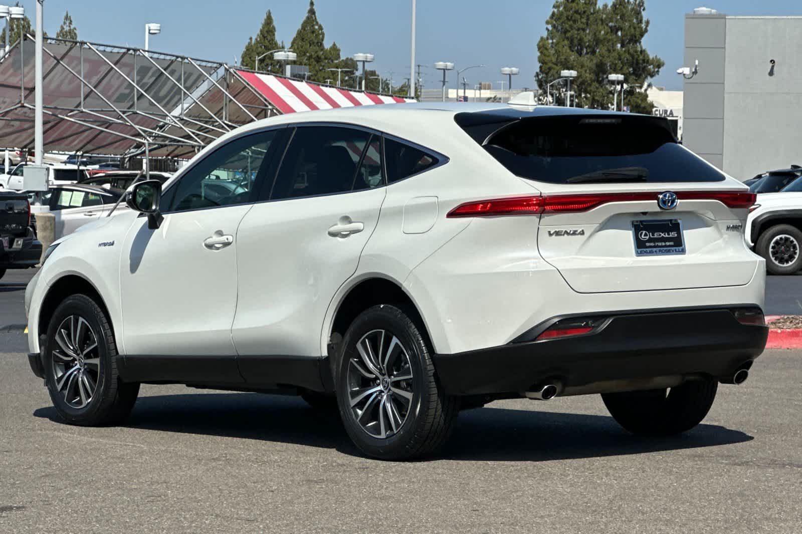 Thumbnail: 2021 Toyota Venza - 7