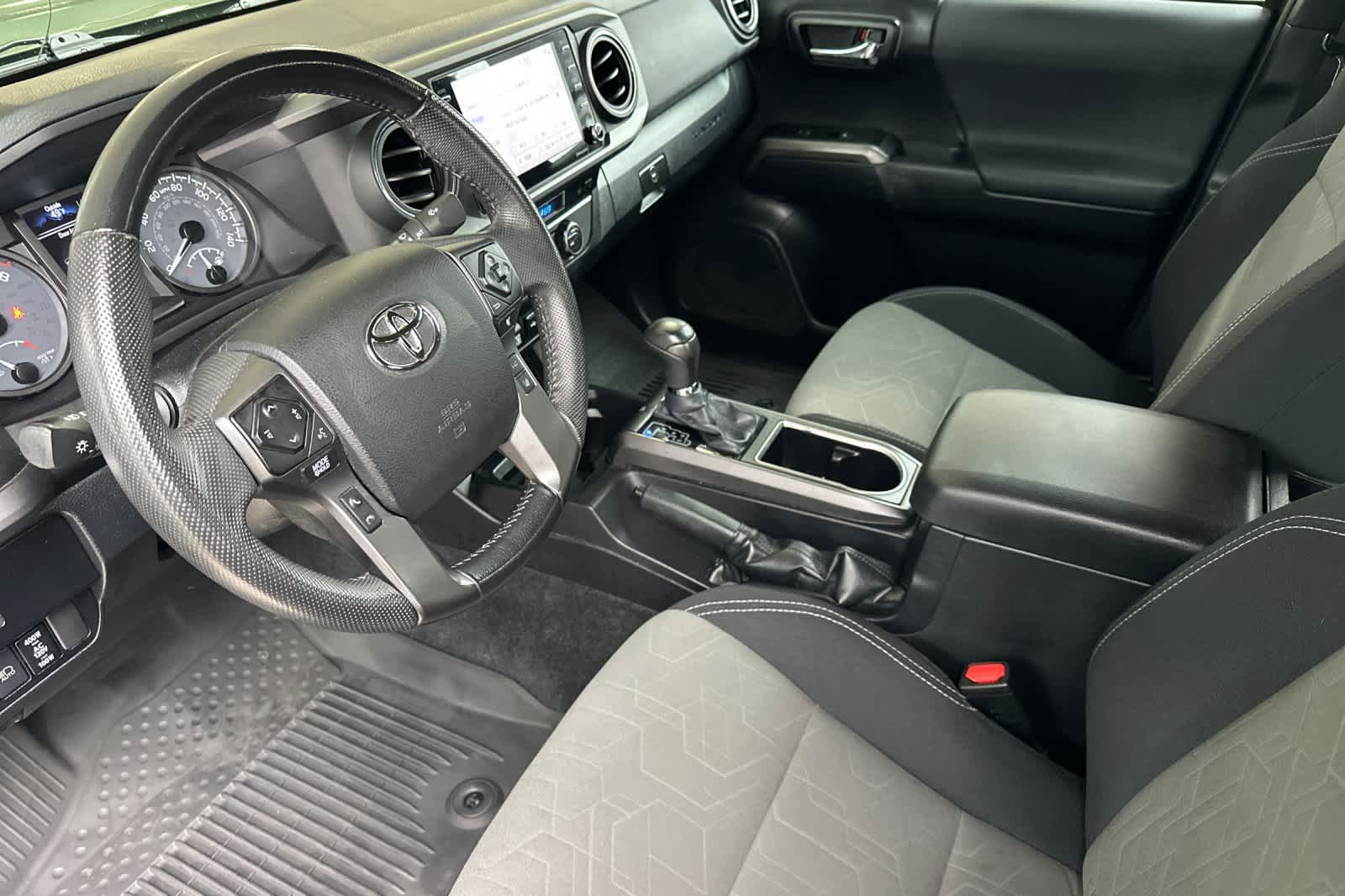 Thumbnail: 2022 Toyota Tacoma - 11