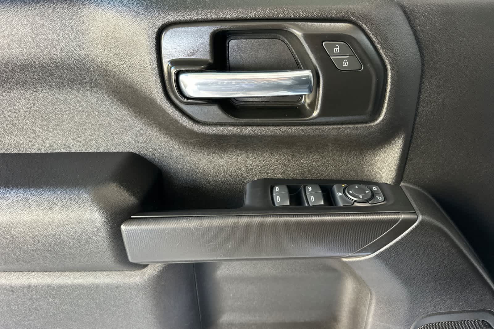 Thumbnail: 2022 Chevrolet Silverado 1500 - 12