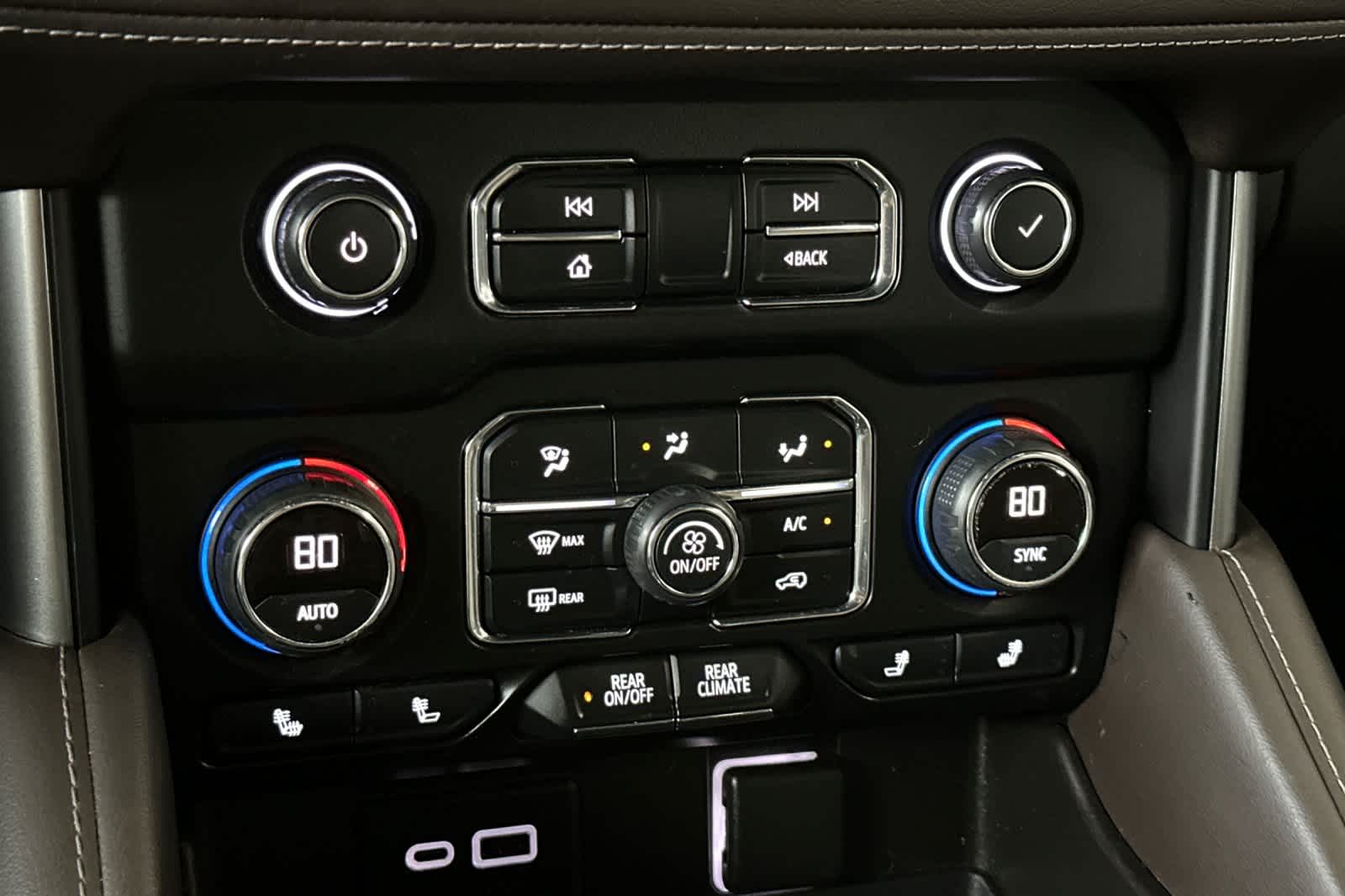 Thumbnail: 2021 Chevrolet Tahoe - 23