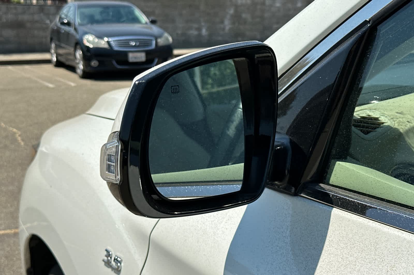 Thumbnail: 2016 INFINITI QX60 - 20