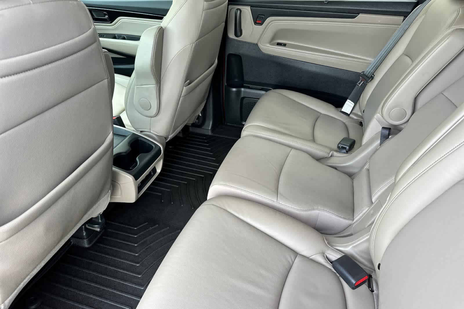 Thumbnail: 2023 Honda Odyssey - 4