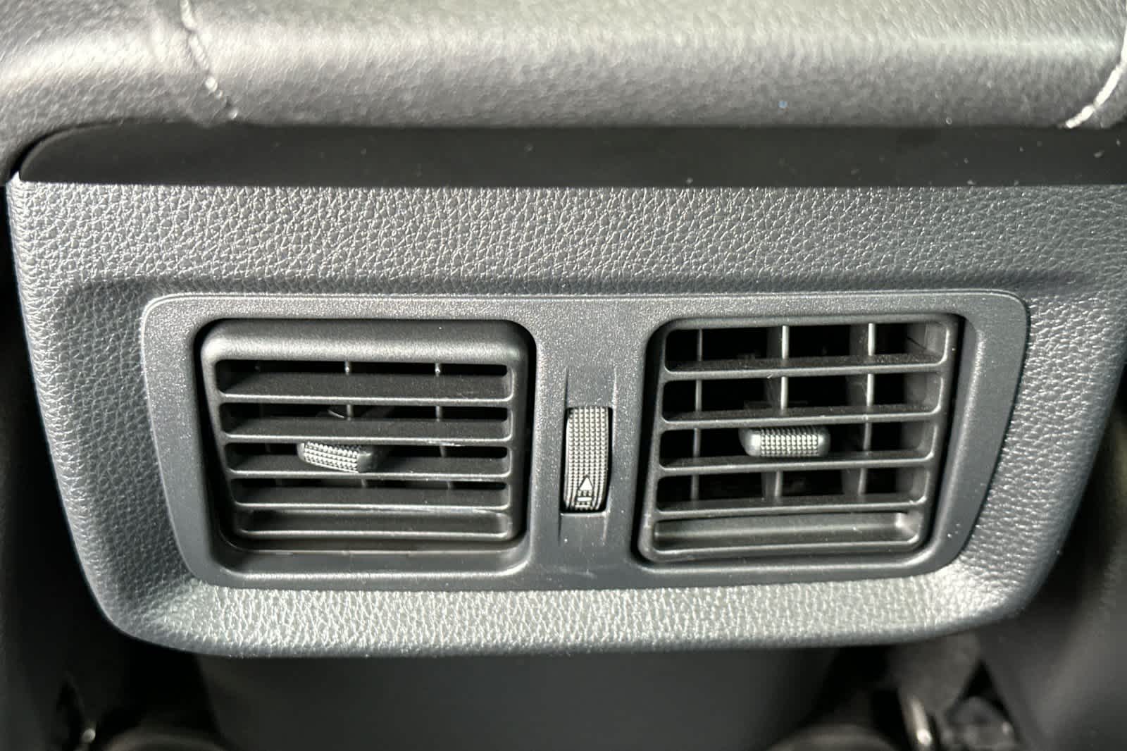 Thumbnail: 2024 Toyota Venza - 14