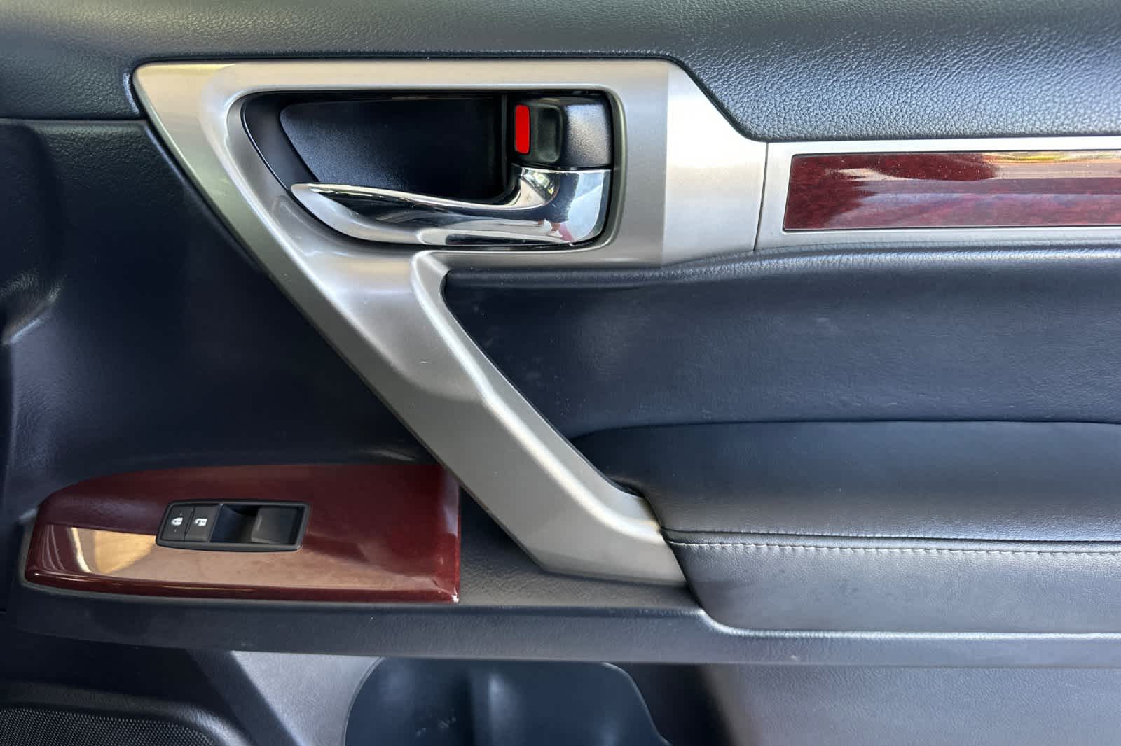 Thumbnail: 2015 Lexus GX - 19