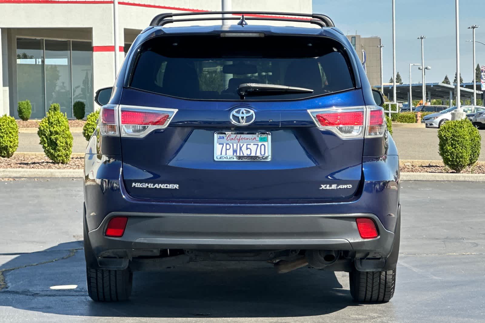 Thumbnail: 2016 Toyota Highlander - 8