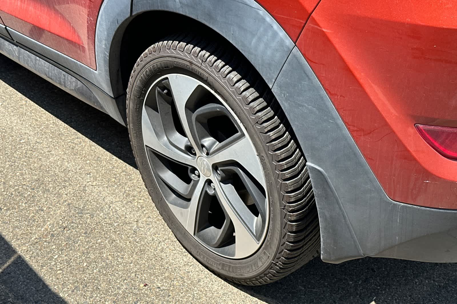 Thumbnail: 2016 Hyundai Tucson - 18