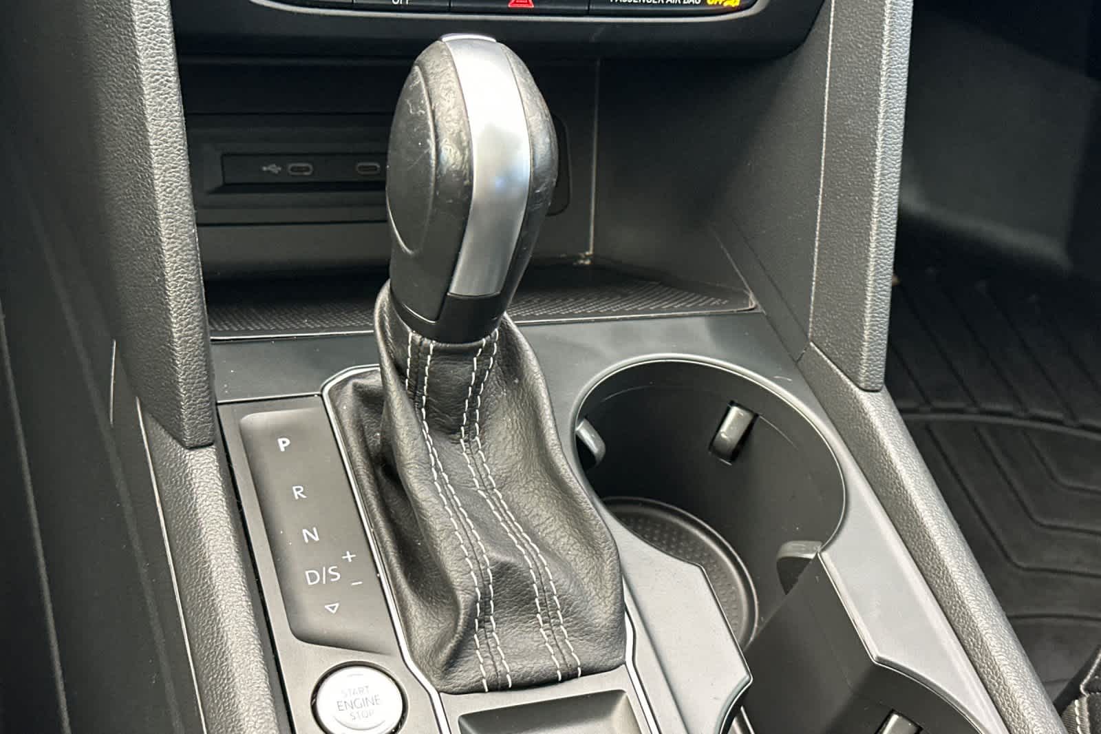 Thumbnail: 2021 Volkswagen Atlas - 24