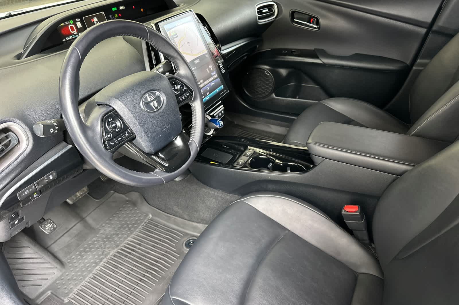 Thumbnail: 2022 Toyota Prius Prime - 11