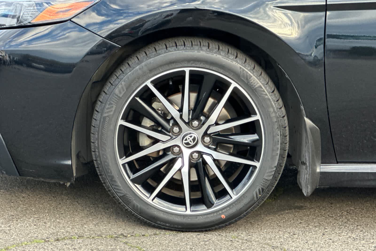 Thumbnail: 2022 Toyota Camry - 29